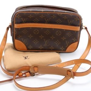Auth. Louis Vuitton Trocadero 23 Crossbody Bag
